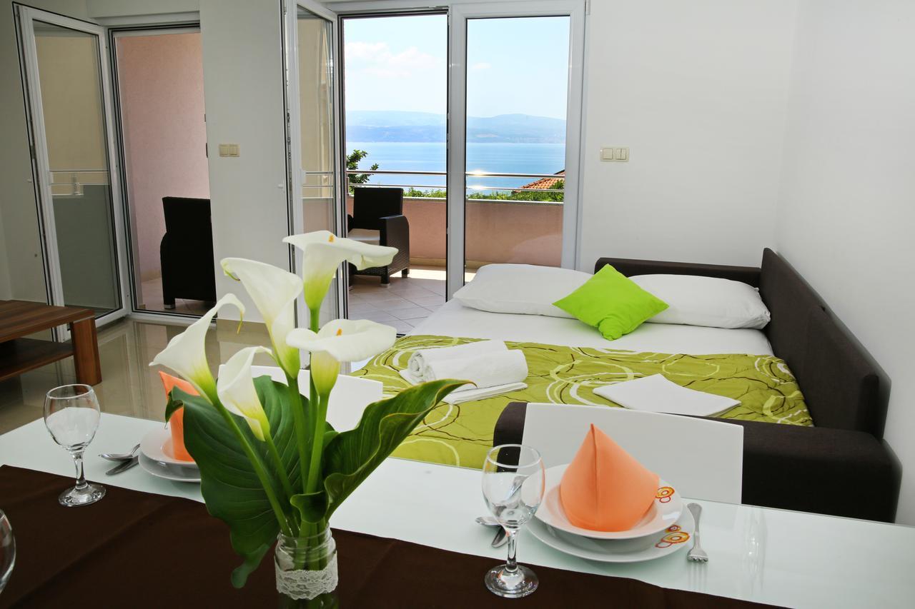 Apartments Nemira Exclusive Омиш Экстерьер фото