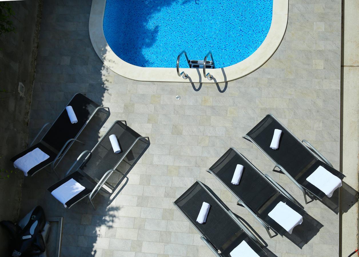 Apartments Nemira Exclusive Омиш Экстерьер фото