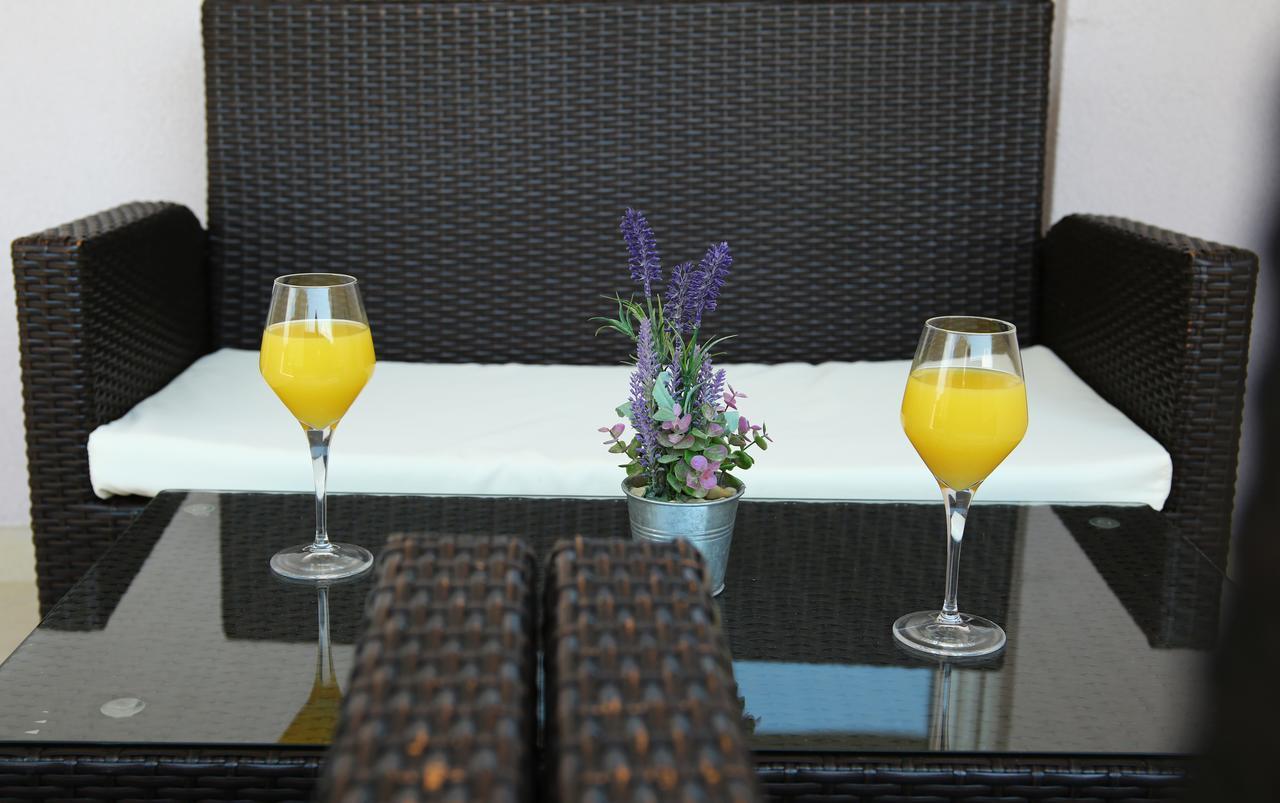 Apartments Nemira Exclusive Омиш Экстерьер фото