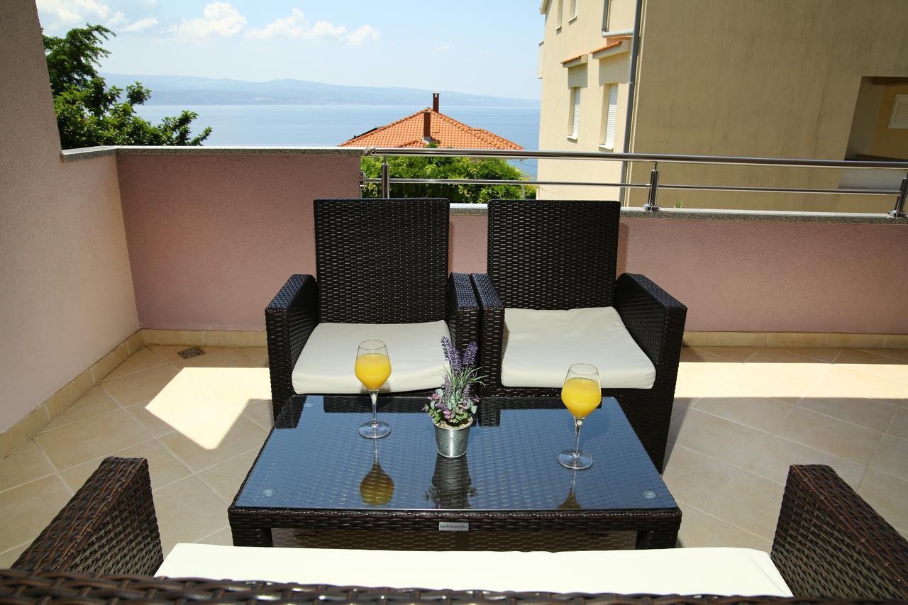 Apartments Nemira Exclusive Омиш Экстерьер фото